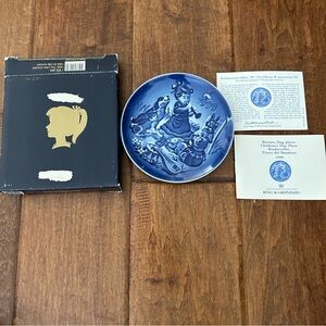1999 Bing & Grondahl, Children's Day Plate with box and certificate.